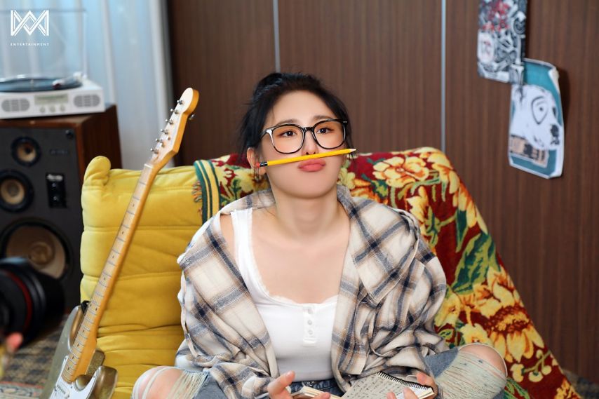 이채연 시즌그리팅 비하인드