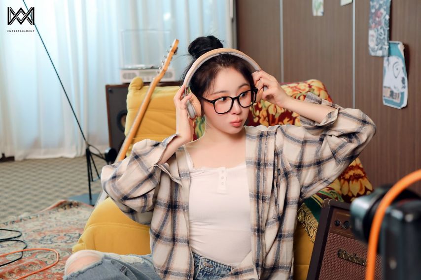 이채연 시즌그리팅 비하인드