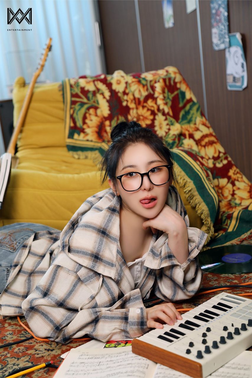 이채연 시즌그리팅 비하인드