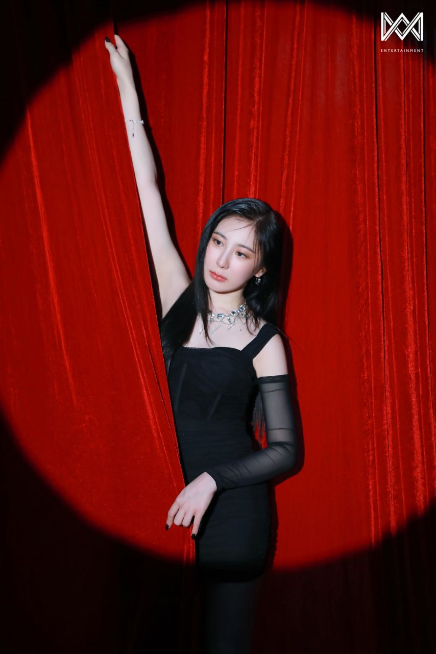 이채연 시즌그리팅 비하인드