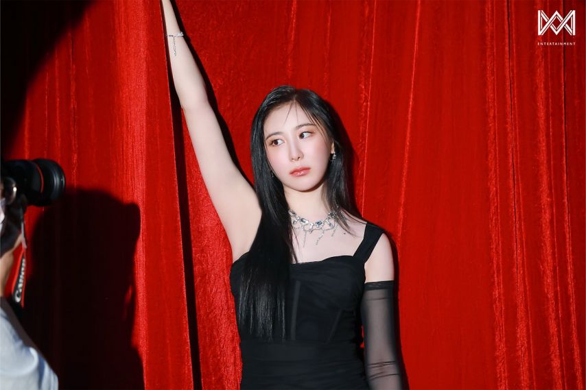 이채연 시즌그리팅 비하인드