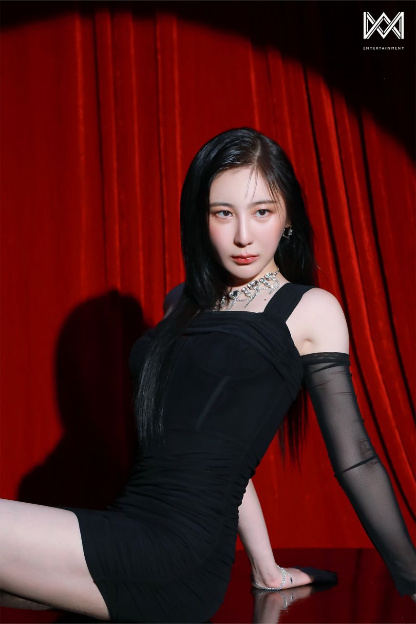 이채연 시즌그리팅 비하인드