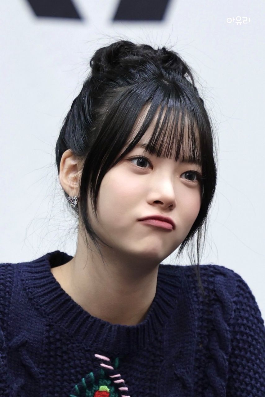 [르세라핌] 입 삐죽 나온 홍은채