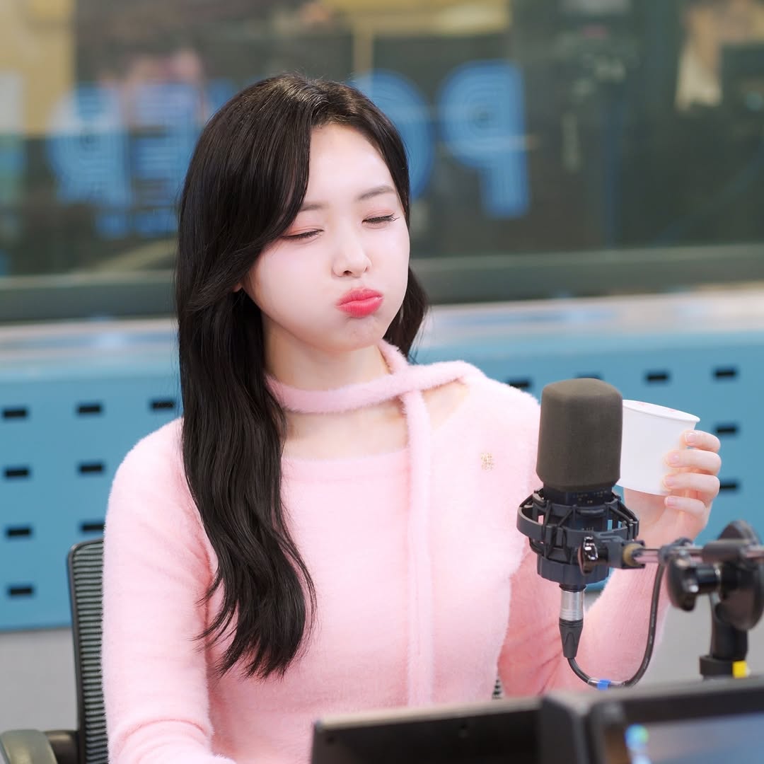 배성재랑 결혼한다는 김다영 아나운서 움짤.GIF (+JPG)