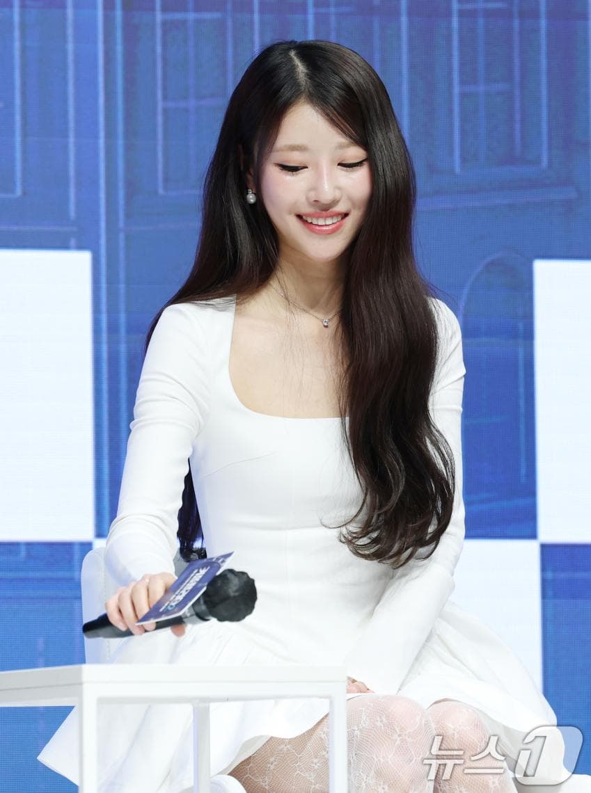 이미주 하얀 망사스타킹 허벅지 각선미 - 커플팰리스2 제작발표회
