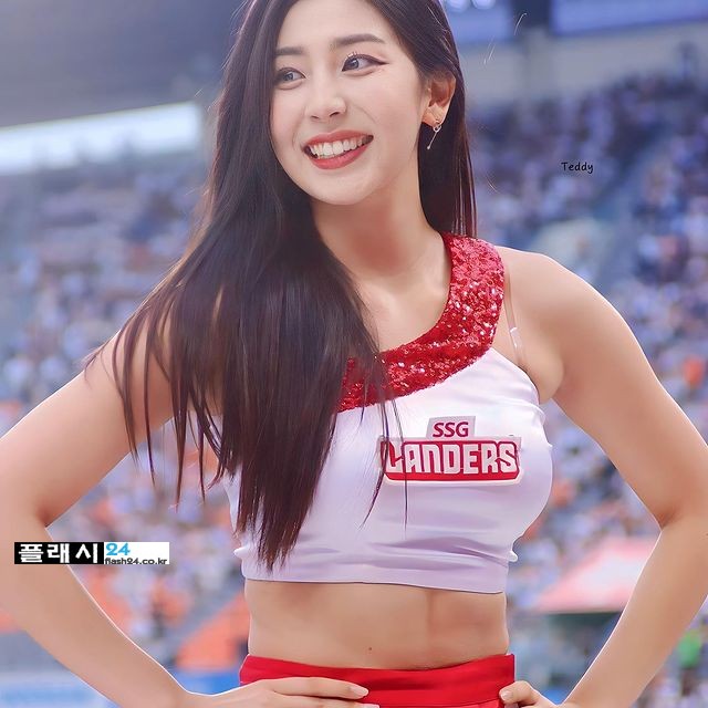 치어리더 목나경