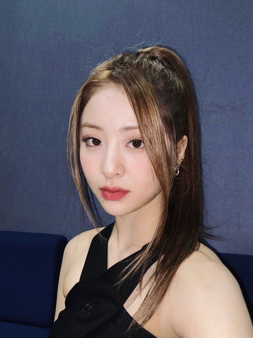 르세라핌 허윤진