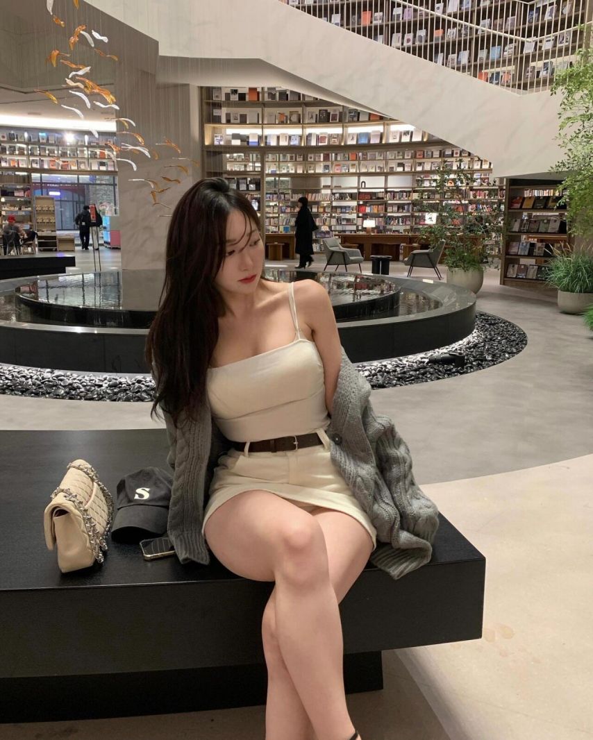 허벅지는 자신있다는 19만팔로워 민정님