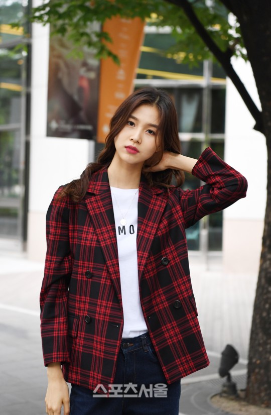 모델 엄예진