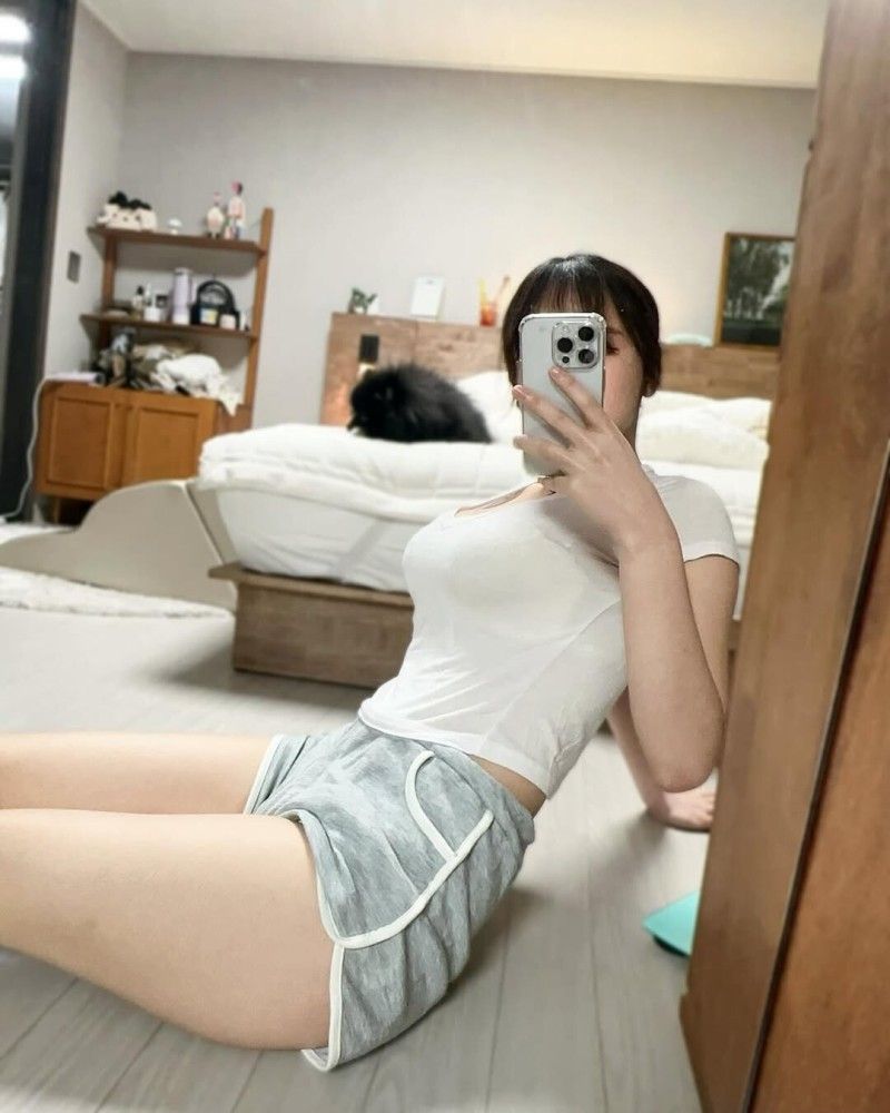 17)) 브라 자랑하는듯한 유주