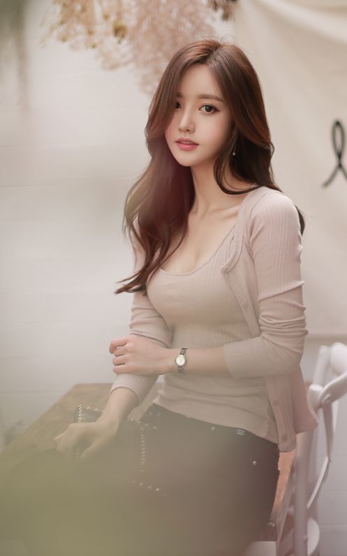 피팅모델 손윤주