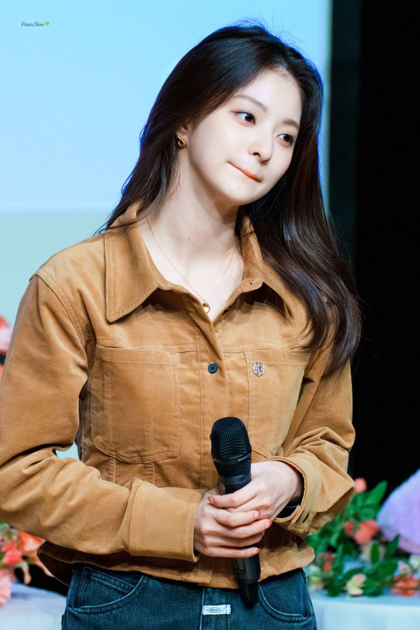 프로미스나인 이나경