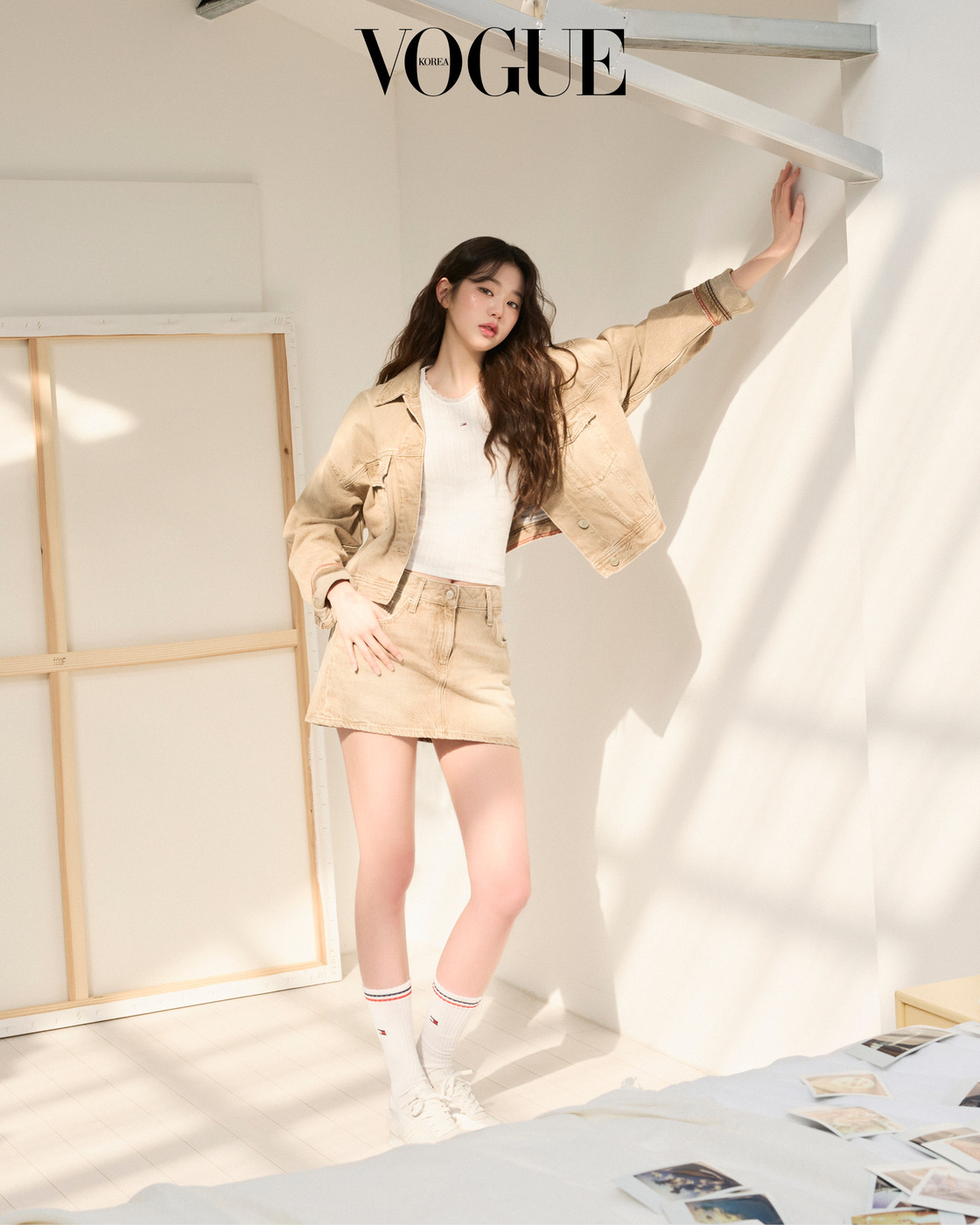 아이브 장원영 미친 미모의 보그 화보 매끈한 각선미 배꼽