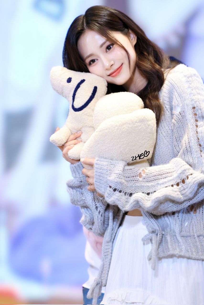 쯔위 미나 트와이스 250222