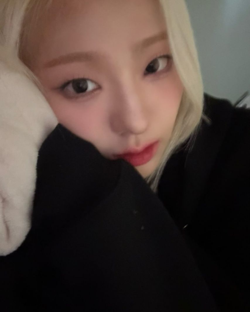 아이칠린 지윤,  채린