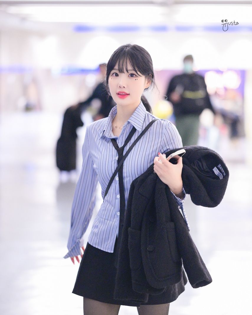 최홍라