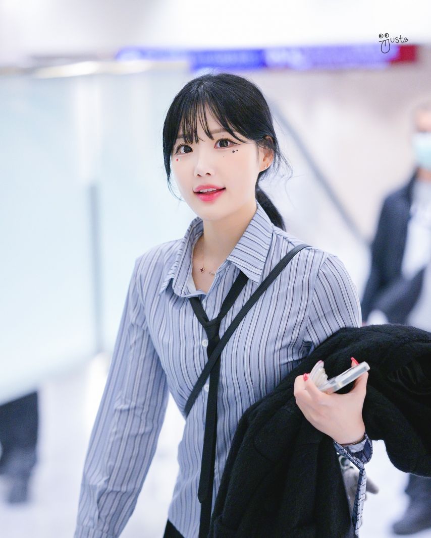 최홍라