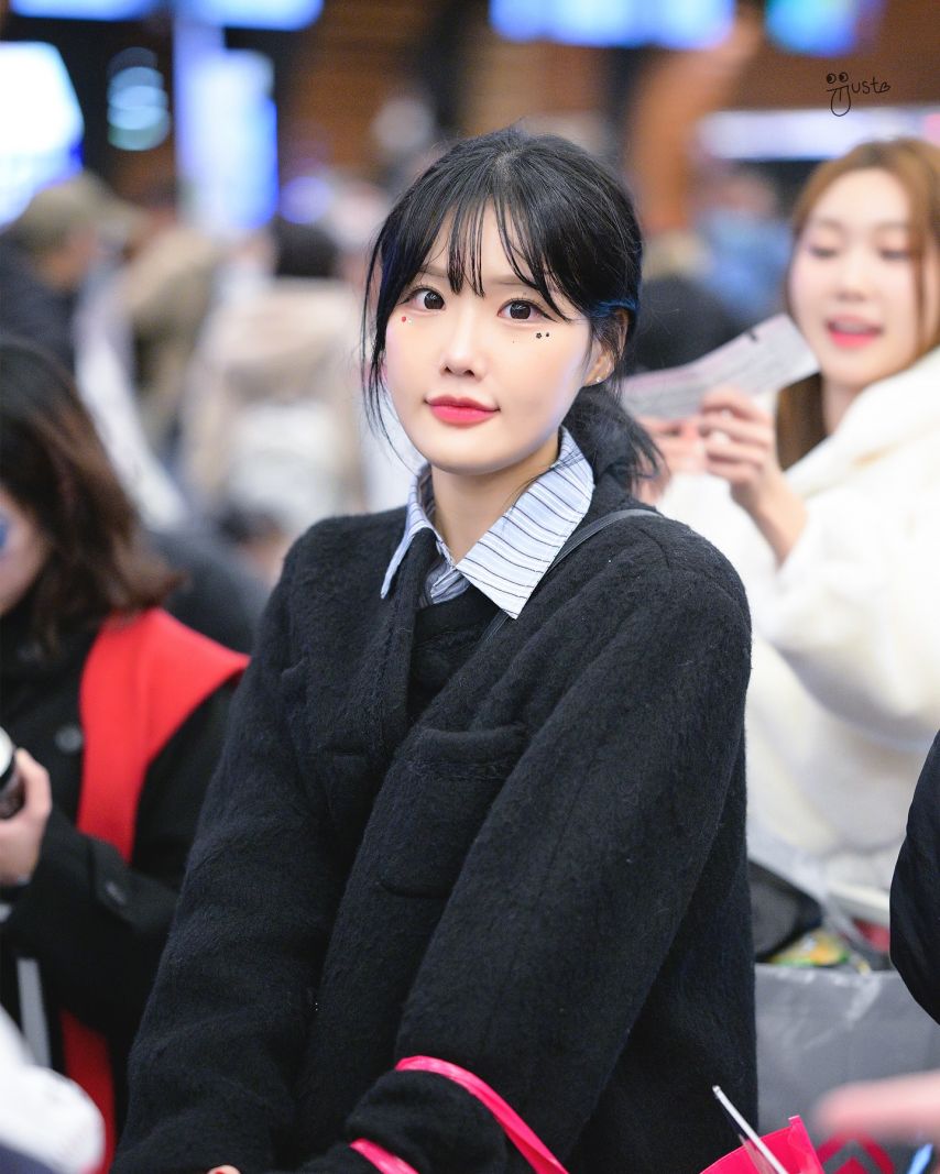 최홍라