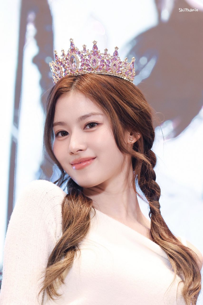 트와이스 사나