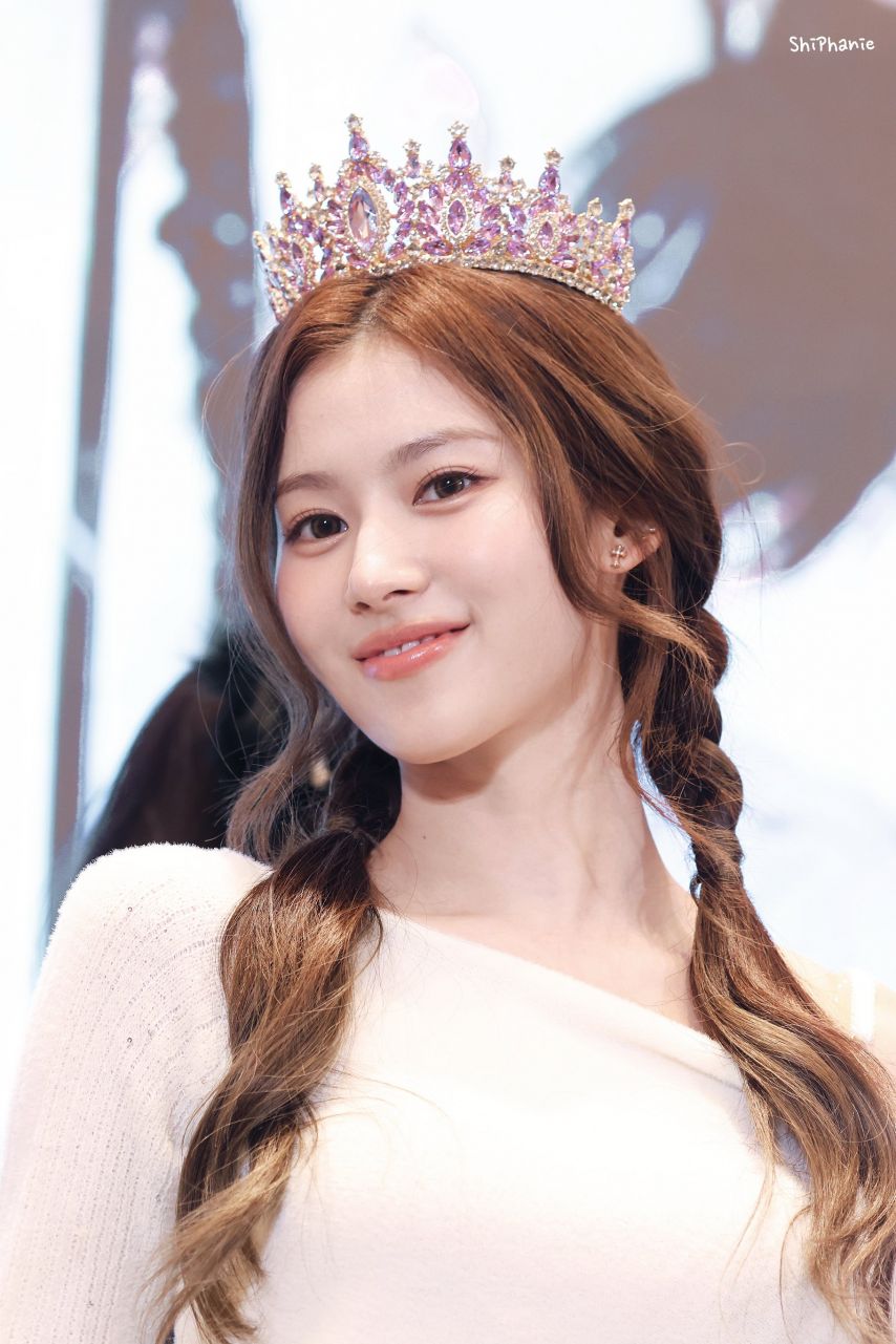트와이스 사나