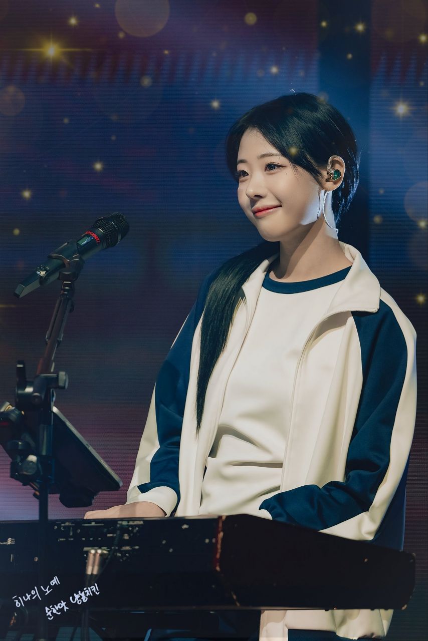 QWER 히나