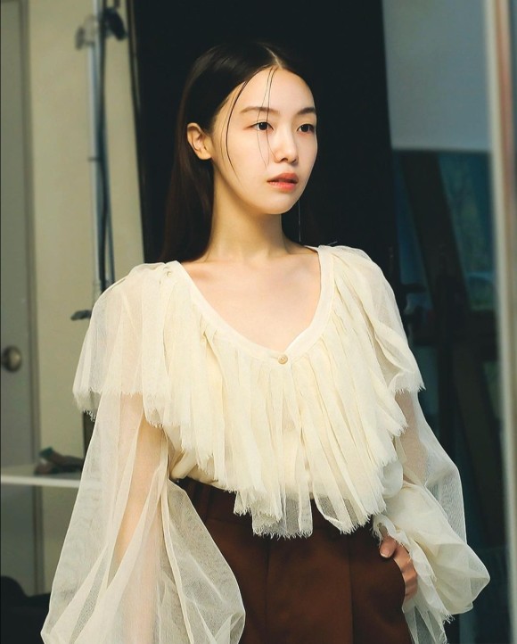 방민아