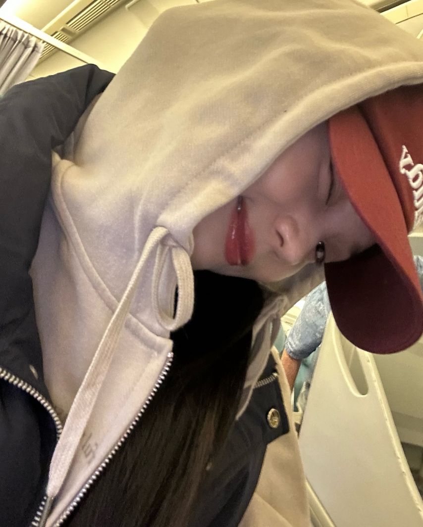 엄지 VIVIZ비비지 인별
