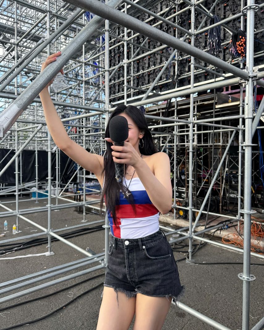 엄지 VIVIZ비비지 인별