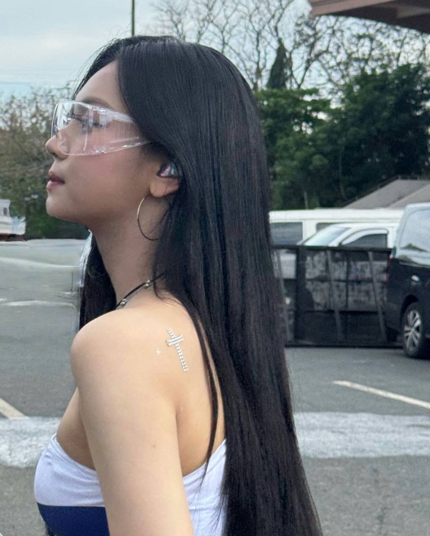 엄지 VIVIZ비비지 인별