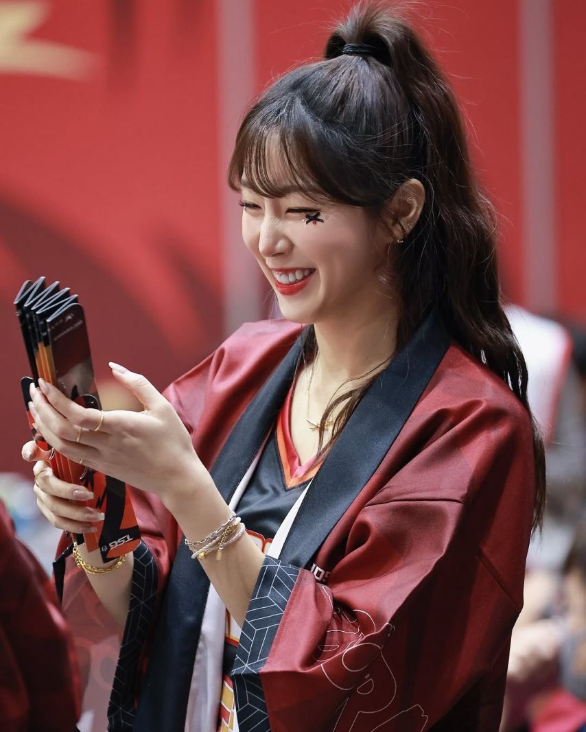 안지현