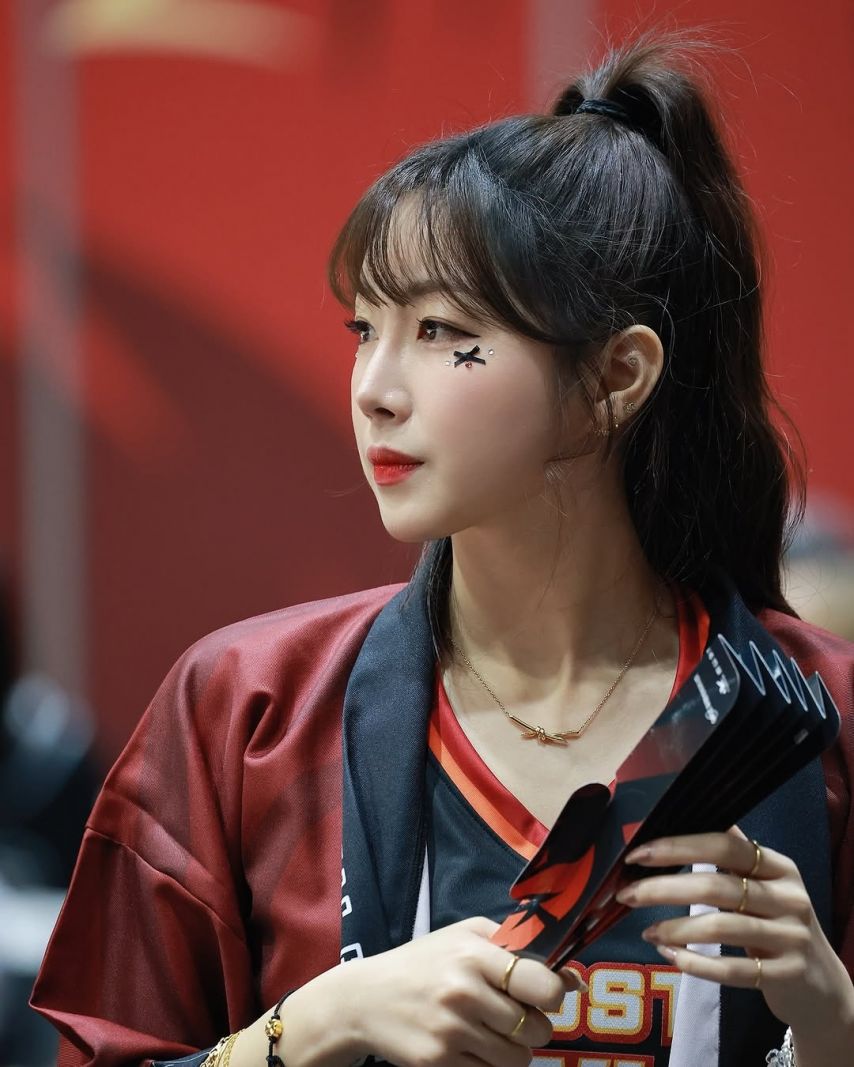 안지현