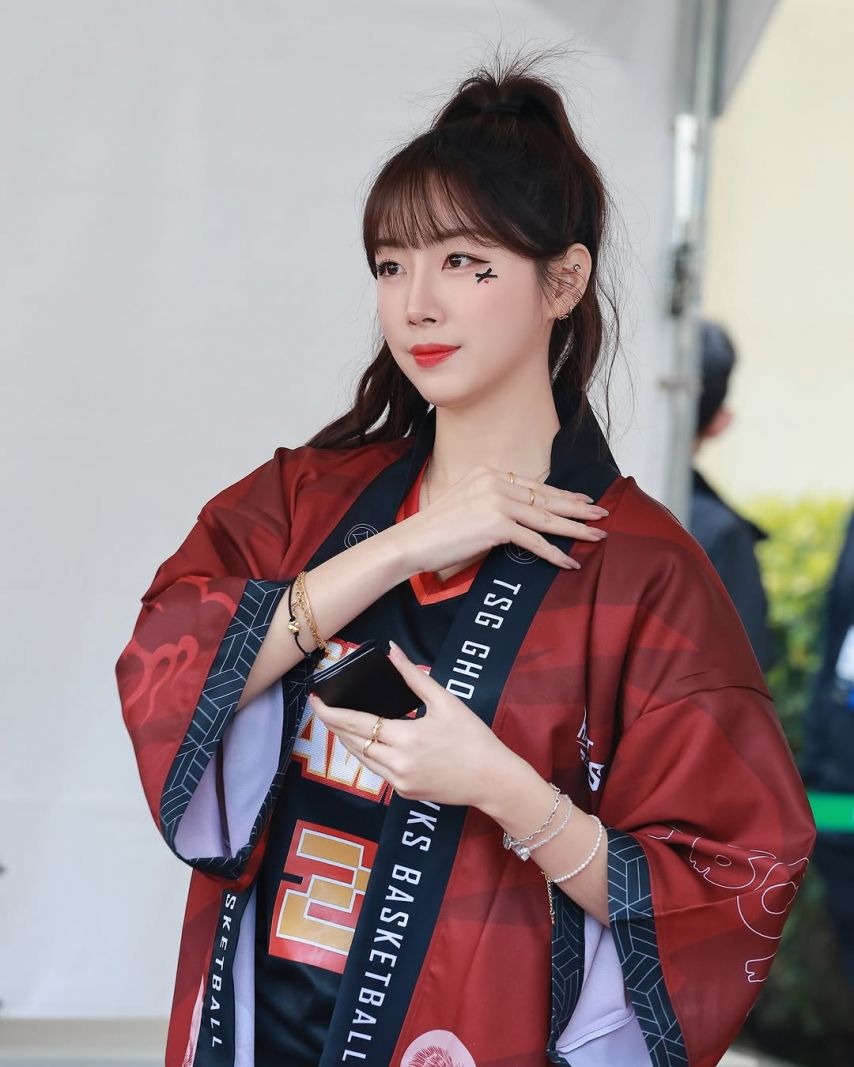 안지현