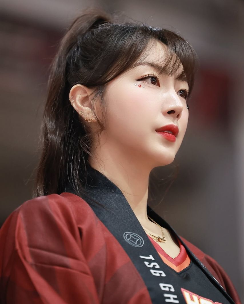 안지현