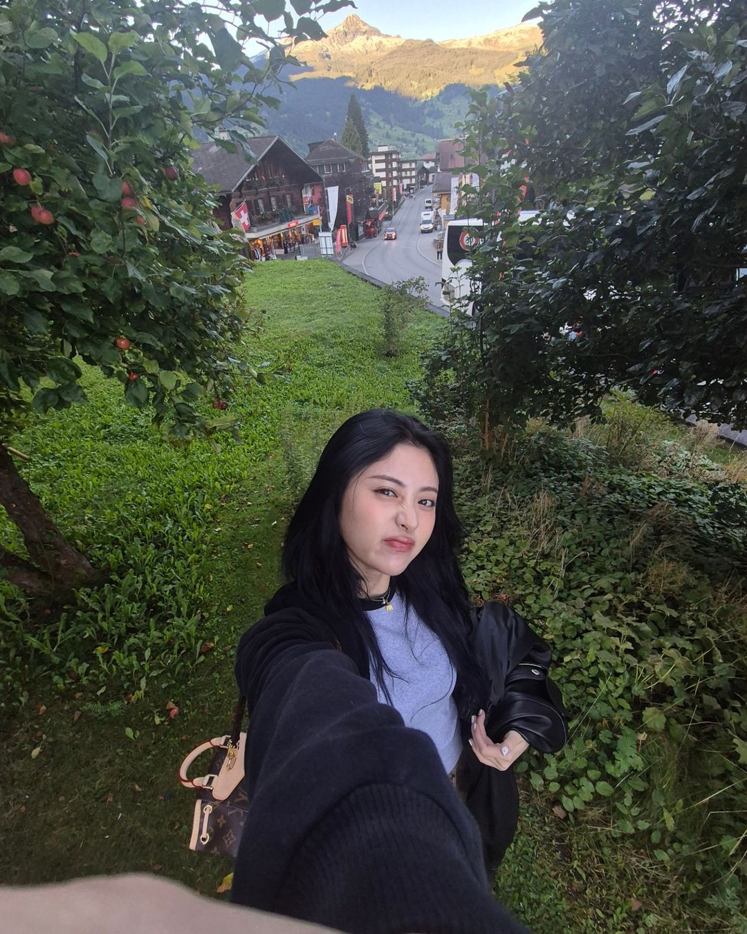 르세라핌 윤진