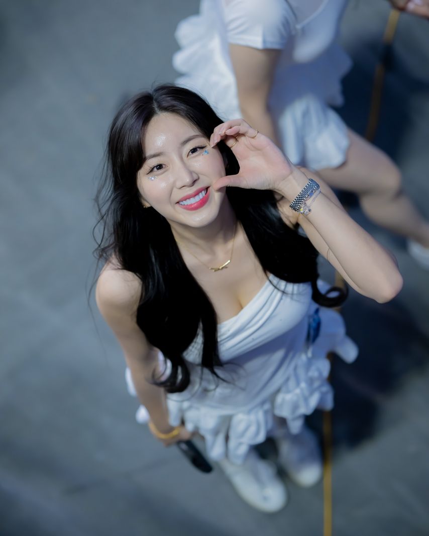 안지현