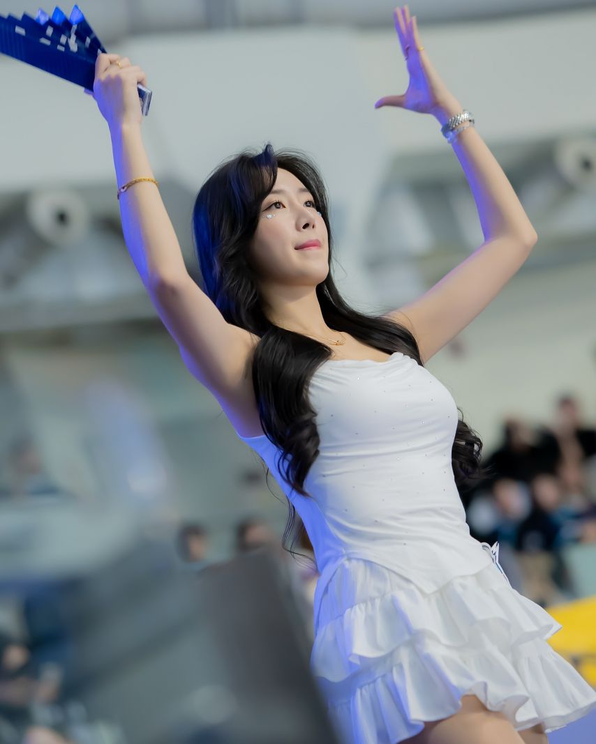 안지현