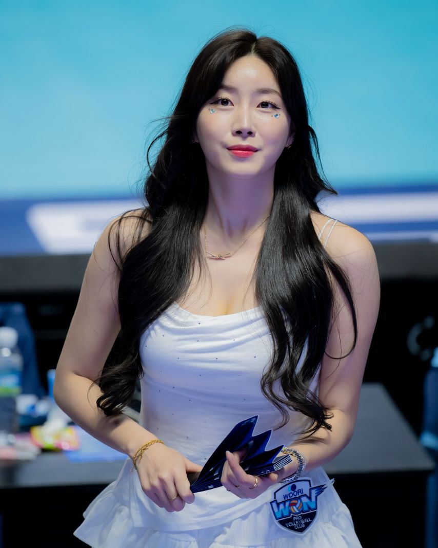 안지현