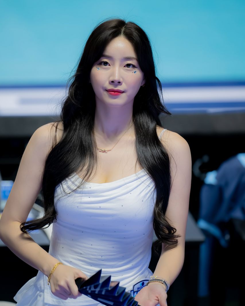안지현
