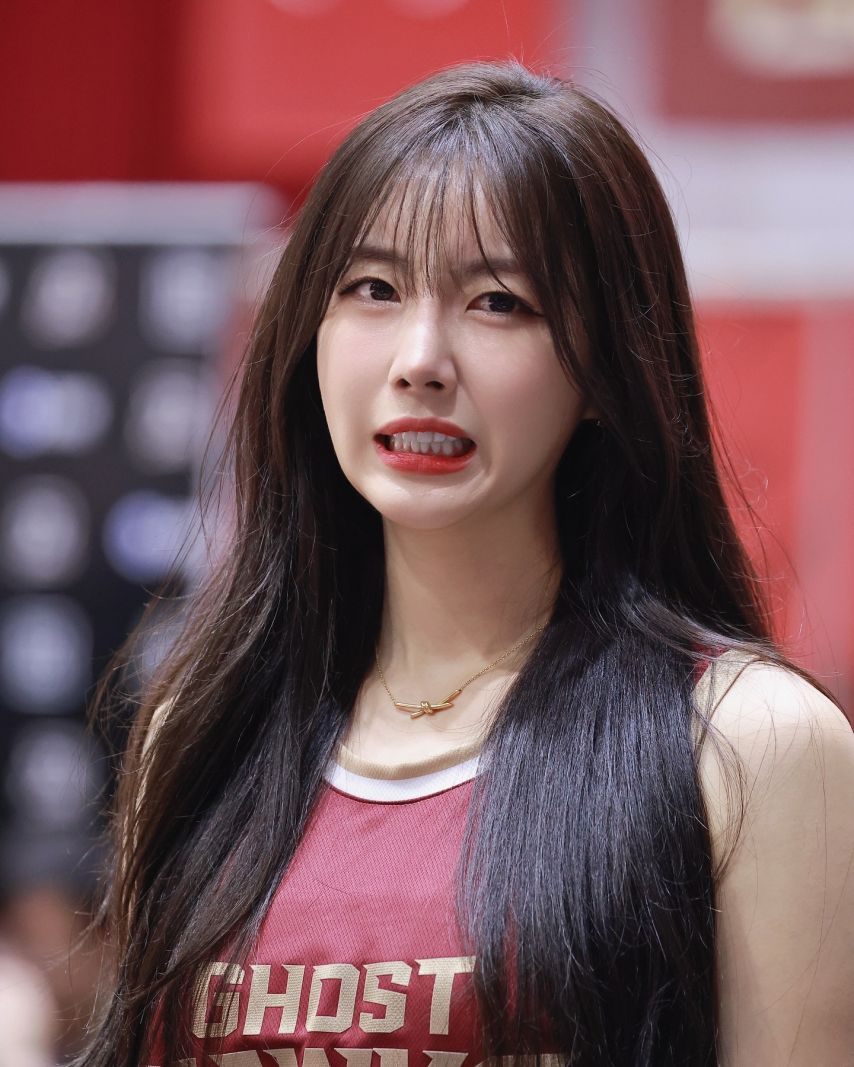 안지현