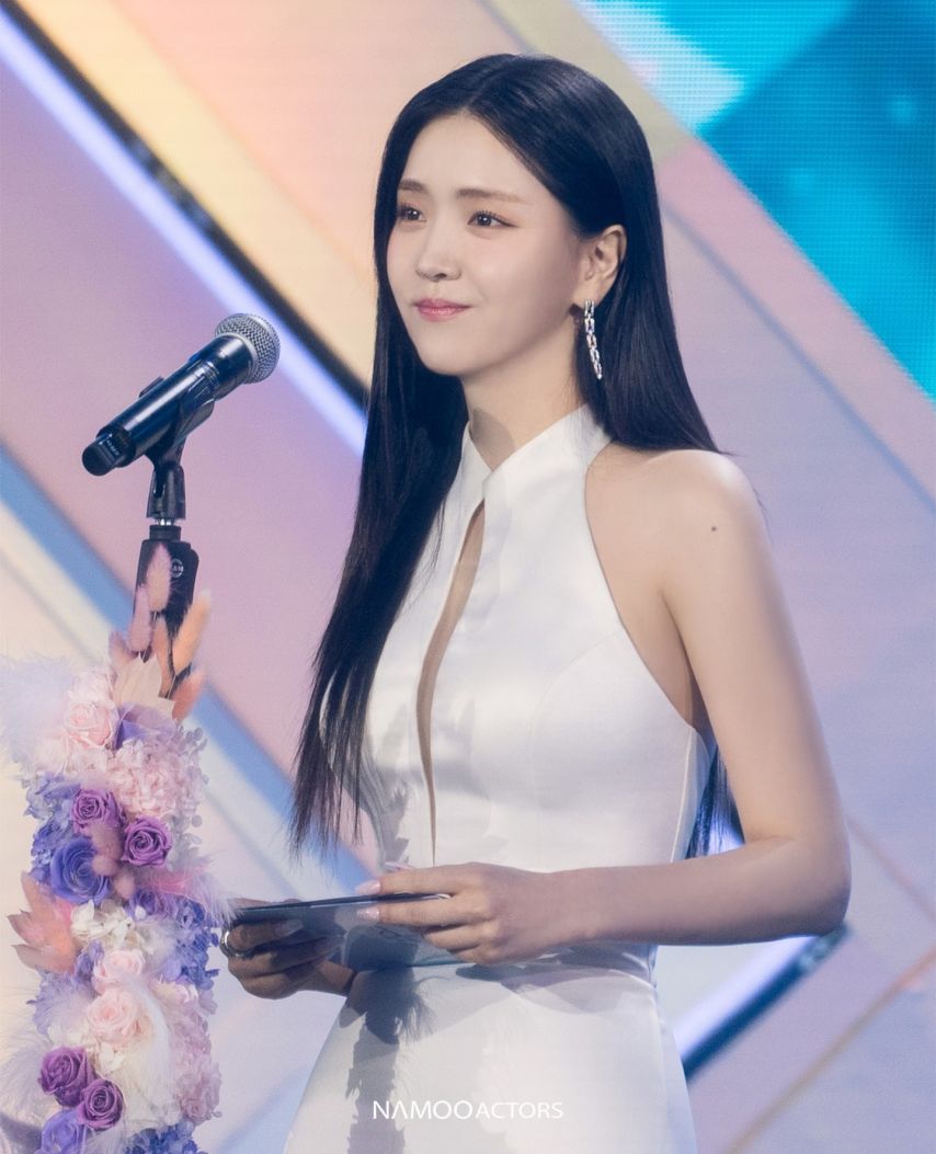 김지은 노정의 250222 디 어워즈