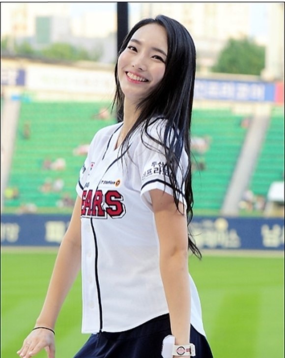 치어리더 이나경