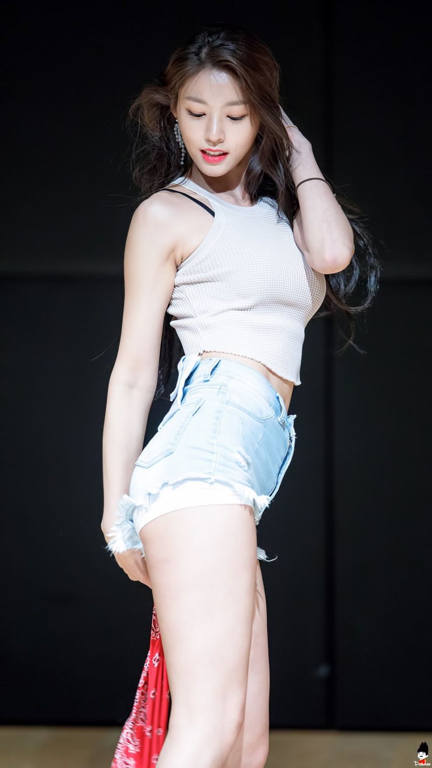 설현 완벽 그 자체!!