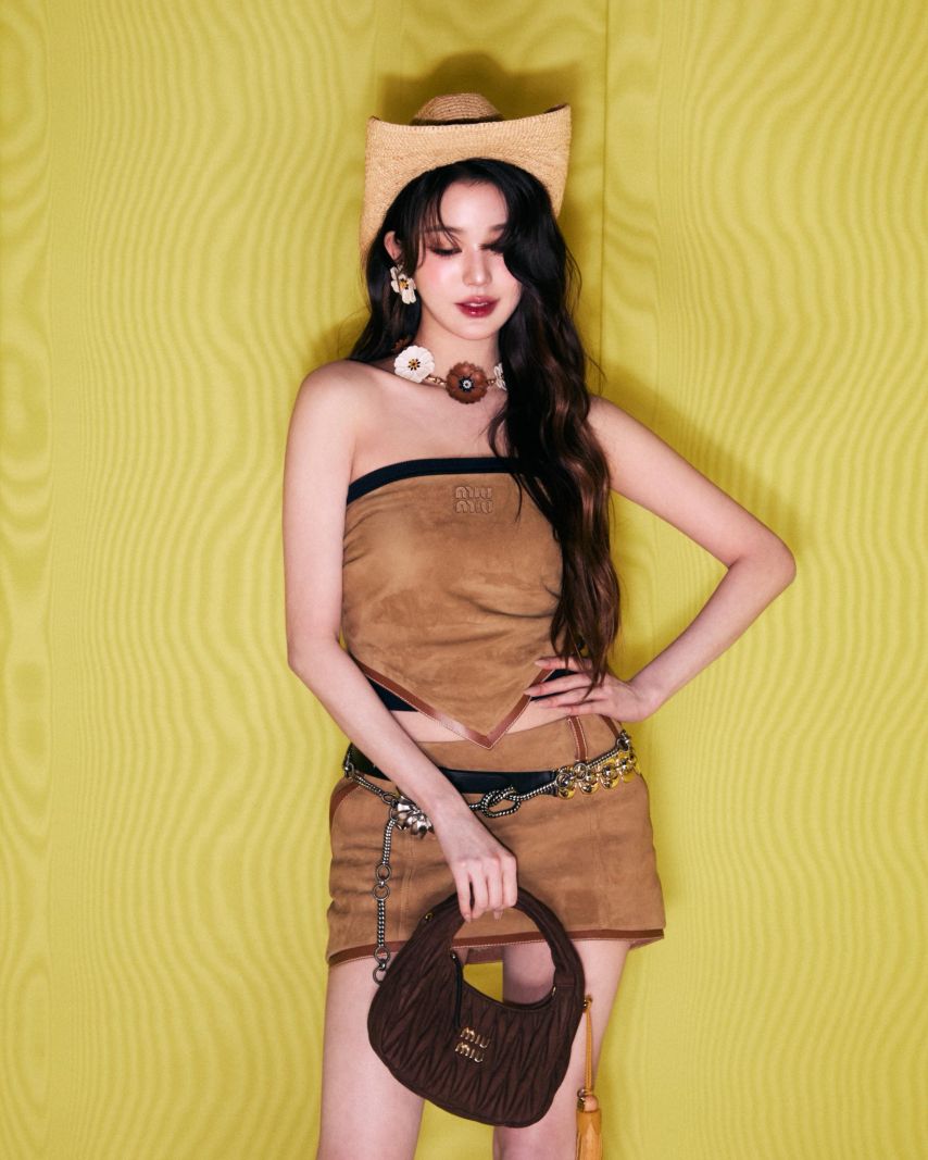 아이브 장원영,트와이스 모모 miu miu