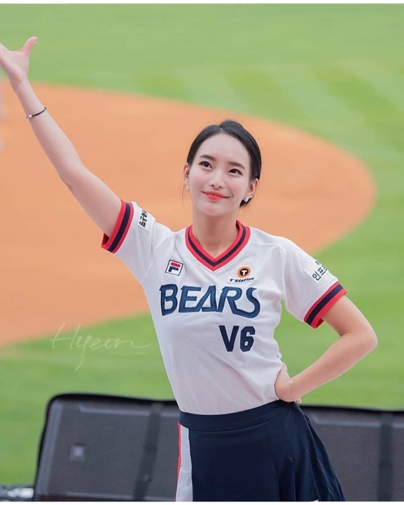 치어리더 이나경