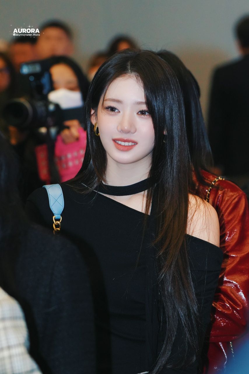 베이비몬스터 로라