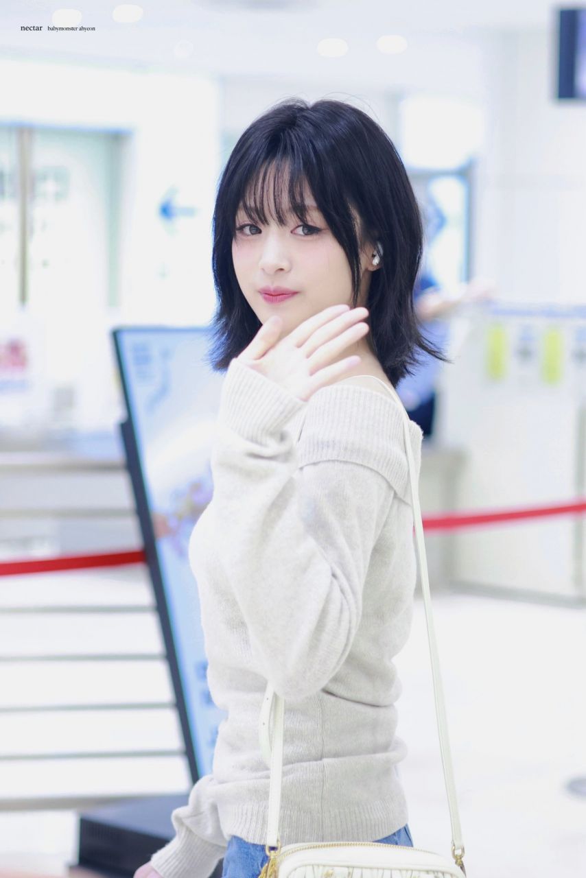 오늘자 머리스타일 단발로 바꿨다는 베이비몬스터 아현