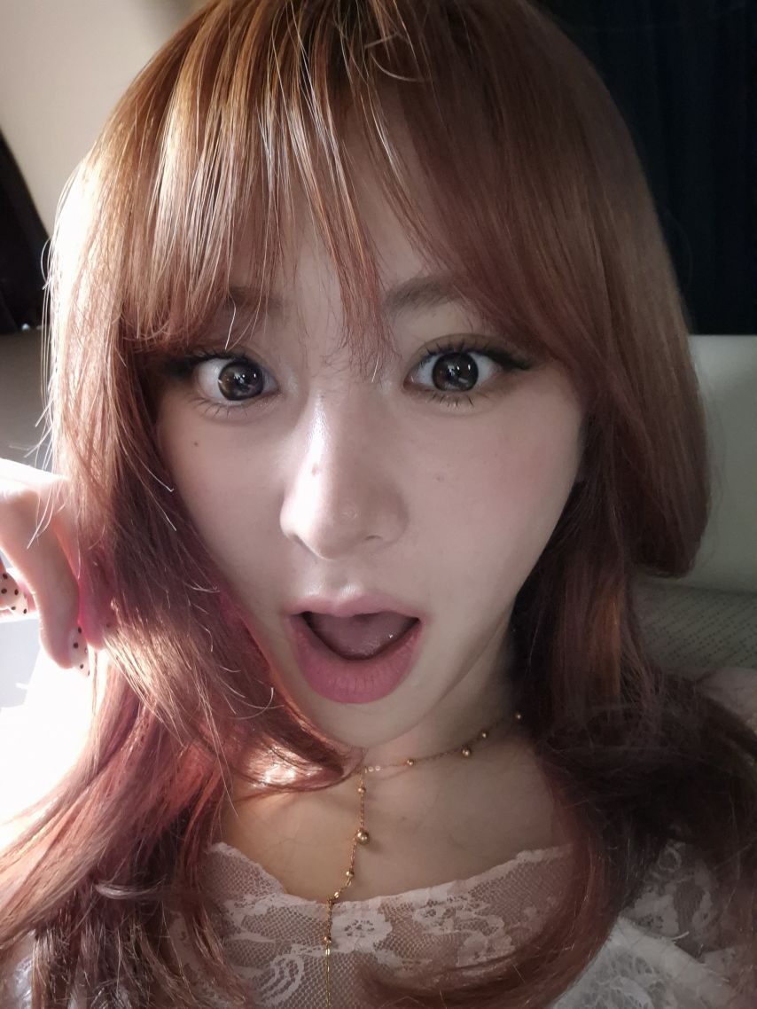 르세라핌 _ 사쿠라,카즈하 _ 허윤진