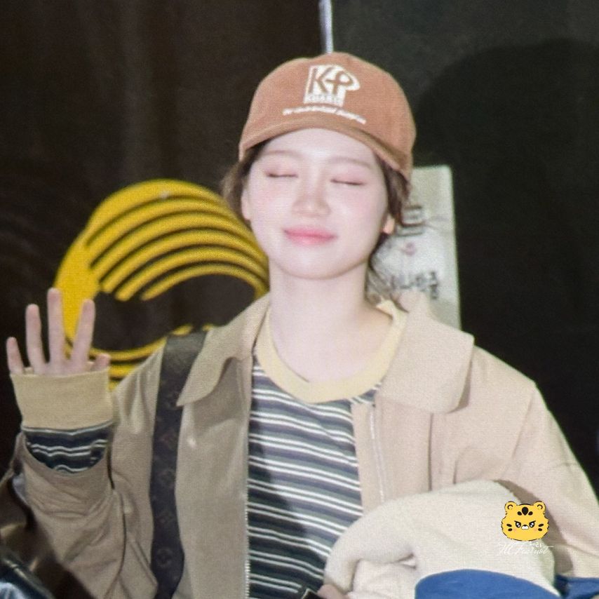 [르세라핌] 더 이상 귀여울수 없는 김채원  .... 뮤직뱅크 퇴근