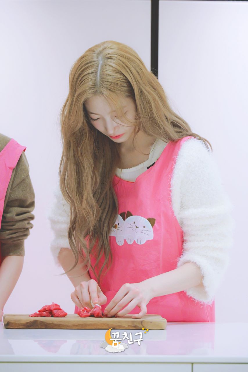 [르세라핌] 카즈하 홍은채 .... 슈퍼맨이 돌아왔다