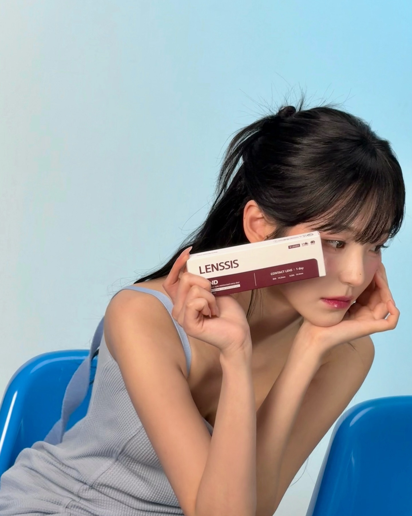 시원한 하늘색 원피스 상큼한 겨드랑이 프로미스나인 백지헌